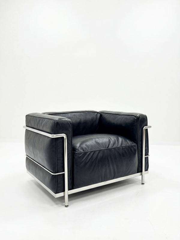 Fauteuil Grand Confort Moderniste – Cuir Véritable & Structure Chromée